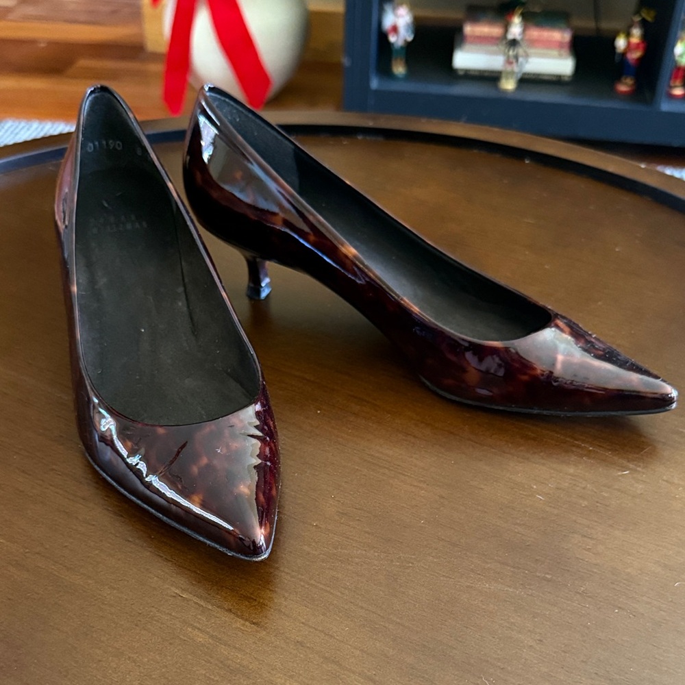 Vintage Stuart Weitzman Eva Kitten Heel Pumps